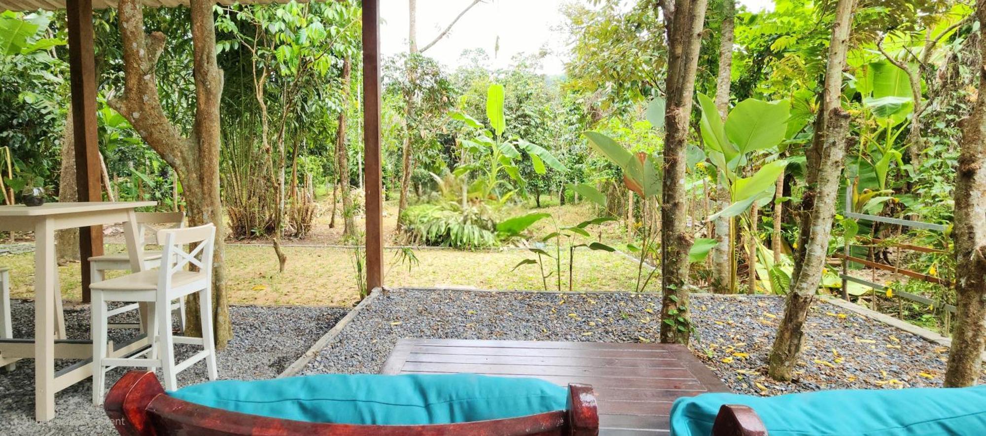 Baan Hinlad And (adults Only) * Lipa Noi